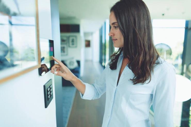 Bluetooth vs. Thread: choosing the right solution for smart homes